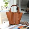 2026 Novo Modelo Bolsa Cesta de Couro Bovino de Camada Superior com Fivela Dourada, Bolsa Feminina de Couro Genuíno, Bolsa de Mão de Luxo, Bolsa Saco para Mulheres