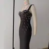 Vestido Sexy Rojo de Tirantes con Decoración de Pedrería en el Pecho, Vestido de Vendaje Ajustado, Estilo Largo que se Adapta a la Cadera, Stock de Comercio Exterior Europeo y Americano