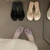 Sandalias de Tacón Grueso con Punta de Encaje y Tira en el Tobillo Estilo Francés Nicho Chuyuji Calzado de Mujer 2026 Estilo de Vacaciones al Aire Libre de Verano para Combinar con Faldas