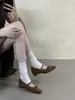 []2026 Otoño Nuevos Zapatos de Mujer Aumento Oculto de Altura Gamuza Moño Punta Cuadrada Correa Única Zapatos de Mujer