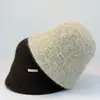 Chapéu de Balde de Pelúcia Liso Novo para Outono e Inverno com Circunferência da Cabeça Grande para Mulheres, Chapéu de Balde Quente Versátil Simples Japonês de Alta Qualidade para Afinar o Rosto