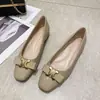 2025 Primavera Nuevo Arco del Triunfo Punta Cuadrada Tacones Altos Zapatos Planos con Moño Hebilla Metálica Suela Suave Zapatos de Boca Baja