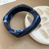 Nuevo Pulsera Geométrica de Resina Estilo Chino Difuminada, Elegante y Versátil, Pulsera para el Trabajo, Joyería de Lujo Ligero y de Alta Gama al por Mayor