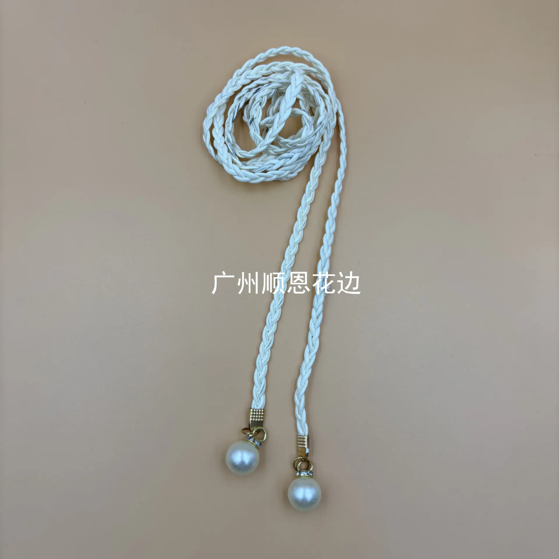 白