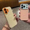 Funda de teléfono con tacto de piel y diseño de ondas, funda suave magnética para Apple 17, adecuada para Apple 16 Pro Max, venta al por mayor de material transfronterizo