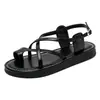 Chanclas Dedos para Mujer 2025 Verano Nuevo Estilo Hada Suela Súper Suave Suela Gruesa Planas Fondo Casual Romanas Plateadas
