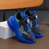 Tênis esportivos infantis, sapatos de botão para meninos, sapatos respiráveis de malha para outono, tênis de corrida ultraleves e versáteis para estudantes do ensino fundamental