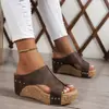 Sandalias Planas de Cuña de Gran Tamaño para Mujer Talla 43, Sandalias de Plataforma Gruesa con Tachuelas y Punta Abierta Estilo New Wish