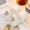 Zapatos para Niña 2026 Otoño Nuevo Estilo Zapatos de Tabla para Niños Niña Casual Princesa Niño Grande Superficie de Cuero Suela Suave Zapatos Deportivos Blancos Pequeños