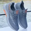 Primavera Old Beijing Cloth Shoes Sapatos Masculinos Sapatos Casuais Masculinos Meia-idade e Idosos Malha Respirável Tênis Sapatos de Caminhada para Idosos