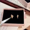 Pendientes Nudos Entrelazados, Pendientes de Lujo Ligero y de Gama Alta, Pendientes de Estilo Simple y Genial, Pendientes Versátiles Exquisitos y Elegantes para el Día a Día