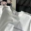 Camiseta de Manga Corta con Estampado de Letras de Diseño Sencillo para Mujer Verano 2025 Casual Holgada Versátil Top con Bloques de Color Cuello Redondo