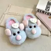 Pantuflas de algodón para mujer, sin cordones, suela gruesa, rata rata, lindas, peludas, estilo nuevo, otoño invierno, zapatos cálidos de pelo, cocina, hogar, 2026