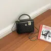 Bolso Retro de Nicho Pequeño para Mujer 2026 Nueva Moda Estilo Coco Chanel Cadena Tejida de Mano Hombro Cruzado