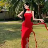 Impresionante Vestido Rojo de Estilo Francés con Tirante Irregular para Mujer, Diseño de Verano con un Toque de Elegancia, Adecuado para Vacaciones en la Costa y la Playa