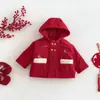 Ropa Infantil Roja de Saludos de Año Nuevo 2025 Nuevo Invierno Primer Cumpleaños de Bebé Ropa de Algodón Chaqueta con Capucha Bordada para Niño Moderna