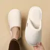 Chinelos de Algodão Fofos para Mulheres, Novo Estilo 2026 para Outono/Inverno, Casa Interna Espessos Quentes Mais Veludo Antiderrapante Pós-parto Chinelos de Algodão