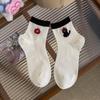 Calcetines Blancos para Mujer Primavera y Verano Delgados Dibujos Animados Lindos Calcetines Cortos Japoneses Deportivos AB Fideos con Zapatos Birkenstock Calcetines de Mujer Combinables