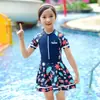 Liquidação de Moda Praia FemininaRoupa de Banho Infantil para Meninas, Peça Única e Biquínis Estilos Populares, Saia de Banho em Liquidação para o Verão