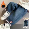 Calça Jeans com Forro de Fleece para Meninas, Novo Estilo Inverno Espesso Outono e Inverno, para Bebês Meninas e Crianças, Adequada para Uso ao Ar Livre, Roupa de Inverno, Calça com Fleece Integrado
