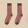 Calcetines marrones otoño e invierno para mujer de media pantorrilla calcetines de rizo retro japoneses calcetines de confinamiento estilo Mori college calcetines sin costuras