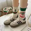 Meias Altas de Algodão Color Block Listradas Estilo Japonês Meias de Urso Fofas Versáteis Redutoras de Idade Primavera Outono Inverno Meias de Cano Alto Amassadas