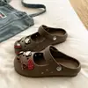 2026 Verão Sapatos Mary Jane Perfurados Femininos Roupa Externa Solado Grosso Antiderrapante Super Fofos Estilo Menina Macio Sandálias Fechadas