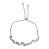Pulseira Francesa de Luxo Leve Versátil com Zircônia Folha Tipo Puxar Exquisita Fashionável Simples Toque de Alto Padrão Super Brilhante Joia de Mão Venda por Atacado