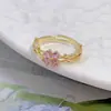 Anel de Trevo de Quatro Folhas Japonês Coreano de Luxo Leve Ajustável Flor de Trevo da Sorte Anel Aberto Moda Sensação de Alto Padrão Joias Empilháveis para Mulheres