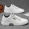 Zapatos para Hombre 2026 Primavera y Verano Nuevo Estilo Transpirables Versátiles Casuales para Hombre Slip-On Tenis Clásicos Cotidianos Casuales Zapatos Blancos