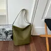 Bolso bandolera tipo cubo de gran capacidad con patrón tejido de color liso, nuevo estilo verano 2026, personalizado para el trabajo y los desplazamientos, bolso de hombro