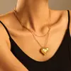Collar con colgante de amor con cuadros huecos de estilo europeo y americano, chapado en acero inoxidable, oro real de 18 quilates, cadena de clavícula de estilo elegante apilada para mujer