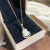 Moderna Cadena Clavicular de Acero de Titanio con Trébol de Cuatro Hojas Clásico Japonés y Coreano para Mujer, Elegante y Lujosa Cadena de Zirconia, Accesorio Versátil Exquisito