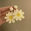 Coleção de Brincos de Flor de Rattan Vintage! Design Único com um Charme Trançado Estilo Francês, Novos Brincos e Tarraxas no Atacado