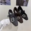 Zapatos para Mujer con Aumento Interno de Altura, Punta Cuadrada, Adornos de Pedrería, Temporada Otoño e Invierno 2025, Zapatos Mary Jane de Felpa Grises