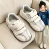 Sapatos Infantis Argan com Solado Macio 2026 Outono Novo Estilo Moda Meninas Sapatos de Treino Alemães Meninos Bloco de Cores Moda Tênis de Corrida
