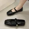 Zapatos sencillos de estilo francés para mujer, venta al por mayor, nuevos zapatos Mary Jane planos marrones de primavera y otoño, zapatos de mujer con punta cuadrada, zapatos de hada estilo Chanel
