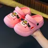 Zuecos Infantiles de EVA Sandalias Ligeras Antideslizantes de Verano para Niños y Niñas Zapatos Transpirables de Punta Cerrada para Bebés y Niñas Pequeñas
