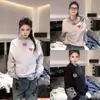 Sudadera de Cuello Redondo Versátil, Moderna, Cómoda, Sencilla y de Gama Alta para Hombre y Mujer, Estilo Nuevo de Otoño e Invierno, Lujo Ligero, Moda