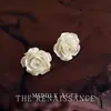 Pendientes de flor de rosa tridimensionales estilo vintage de mediados de siglo, inspirados en el estilo francés de Chanel, elegantes, de lujo ligero, pendientes de alta gama para mujer