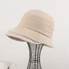 Sombrero de pescador retro marrón estilo japonés para otoño e invierno para mujer, modelo nuevo que hace que la cara se vea más pequeña, sombrero tipo cubo versátil para cabezas grandes, sombrero de artista de moda
