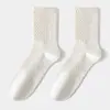 Calcetines de media pantorrilla para hombre con patrón de diamantes de niebla suave F, Calcetines de algodón puro anti-pilling, Calcetines antibacterianos 10A para todas las estaciones, Calcetines para hombre de la Industria de Calcetines de Zhuji