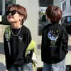Blusas de manga comprida 100% algodão para meninos na primavera e no outono, novos suéteres casuais estilosos para crianças pequenas, roupas infantis com desenhos animados da moda