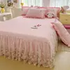 Novo Modelo 2026 13372 Saia de Cama de Renda Conjunto de Três Peças - Série Kela Lovers