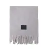 Bufanda de Lana de Color Puro con Borlas Nueva para Otoño e Invierno para Mujer Bufanda Engrosada Resistente al Frío y Cálida Chal Versátil Simple de Alta Gama
