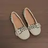 Moda Nicho Rebite Punk Fivela de Metal Sapatilhas 2026 Novo Plano Versátil Raso Casual Sapatos Individuais