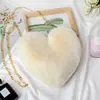 2026 Nuevo Bolso Cruzado de Cadena con Forma de Corazón, Bolso de Hombro de Piel Sintética de Conejo Engrosada, Billetera de Peluche Versátil para Niñas