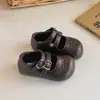 Zapatos de Salón Individuales Estilo Princesa Coreana, Nuevos Zapatos de Cuero para Niñas de Primavera y Otoño, Versátiles de Suela Blanda con Doble Correa de Velcro, Zapatos Pequeños Individuales