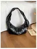 Comércio Exterior Design de nicho coreano bolsa croissant bolsa feminina nova moda retrô grande capacidade bolsa chifre bolsa de ombro único para axila