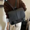 Mochila grande capacidade 2026 cor sólida popular diária feminina versátil couro macio casual novo simples para ir ao trabalho